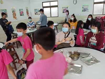 1091208國際學伴活動_201209_196圖片